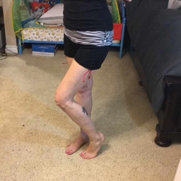 Great Cond Bebe Sport Workout Shorts - Picture 2 of 8